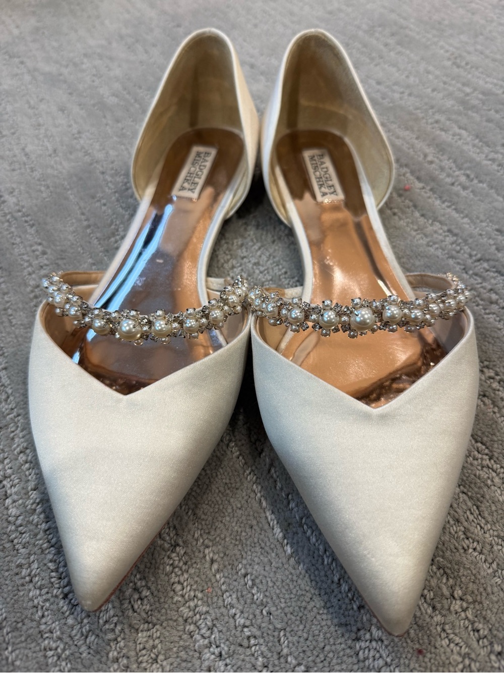 Jewel Badgley Mischka Vana Ivory Satin Bridal Flats Pearl Crystal Size 11